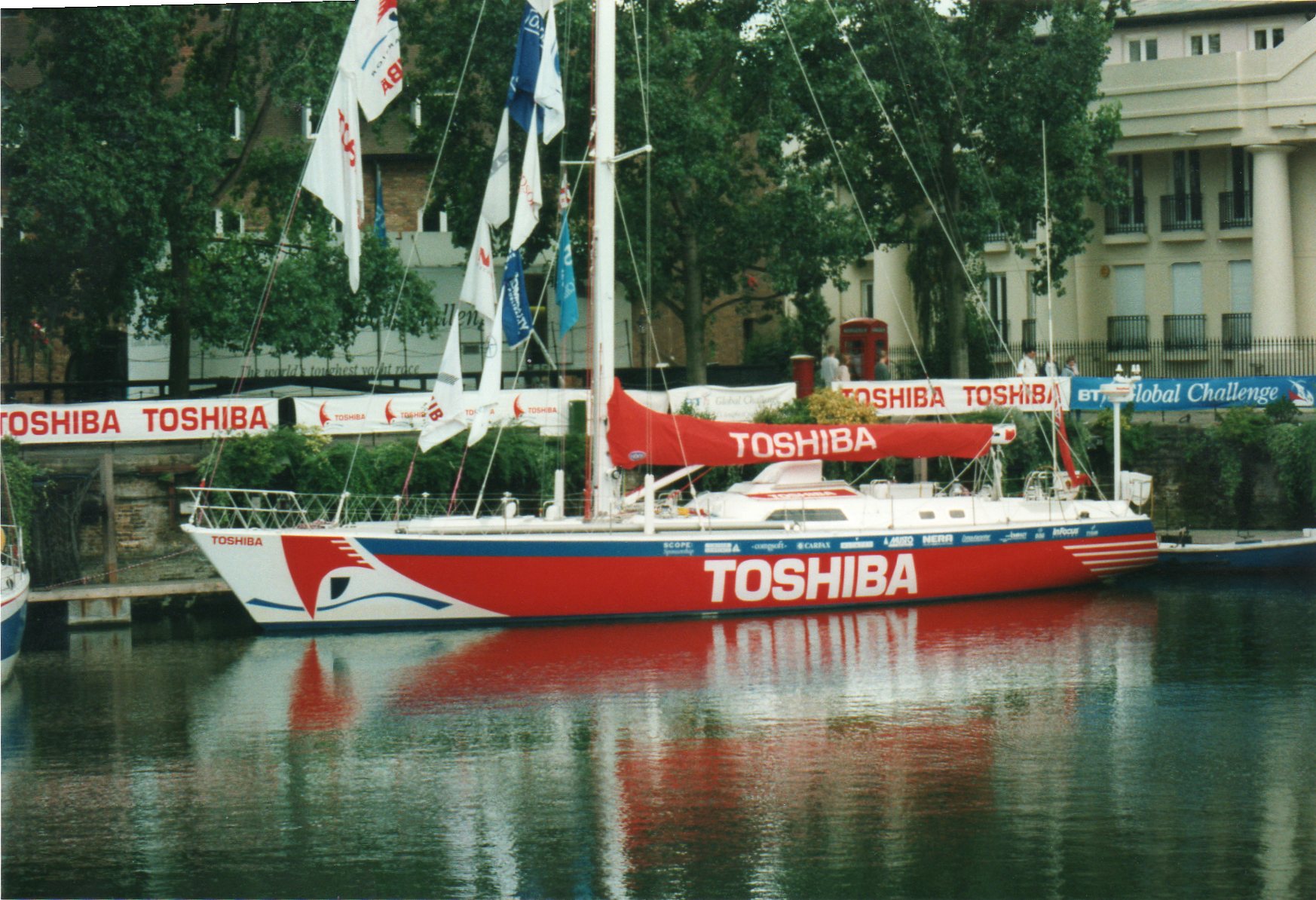 toshiba 36 yacht